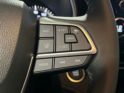 New 2026 Toyota Highlander XLE AWD/4WD image 30