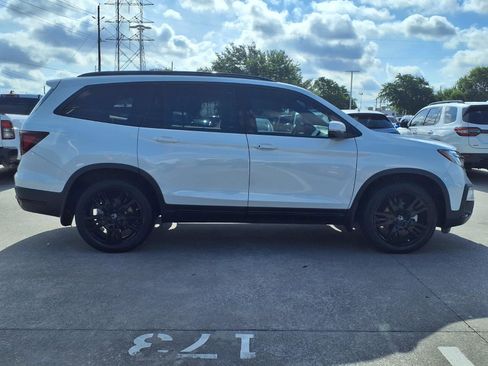 Certified 2022 Honda Pilot Black Edition image 27