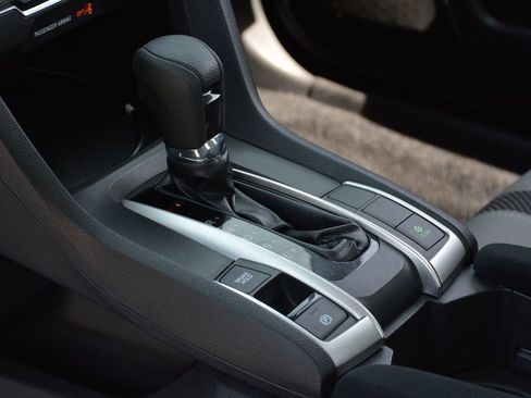 Used 2019 Honda Civic LX image 9