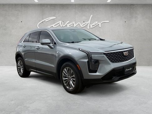 Certified 2025 Cadillac XT4 Premium Luxury FWD image 2