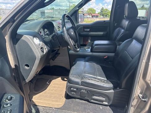 Used 2005 Ford F150 XLT AWD/4WD image 2