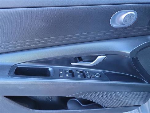 Used 2023 Hyundai Elantra SEL image 23