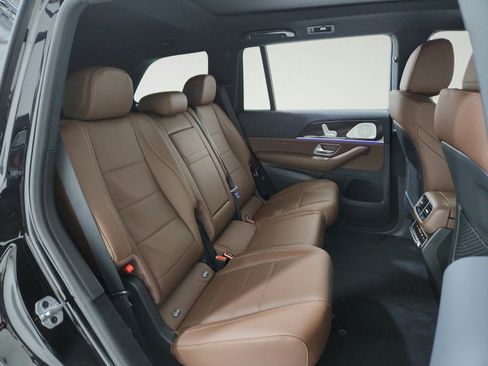 Certified 2026 Mercedes-Benz GLS 450 4MATIC image 22