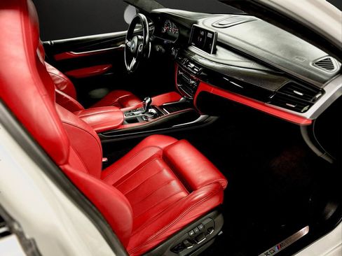 Used 2016 BMW X6 M image 21