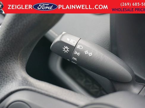 Used 2022 Toyota RAV4 LE image 23