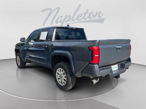 Used 2024 Toyota Tacoma SR5 w/ SR5 Upgrade Package RWD image 3