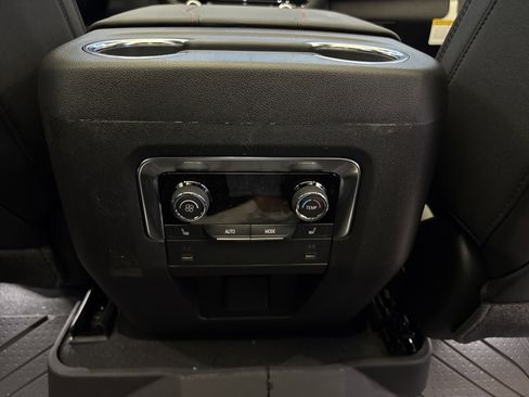New 2026 Chevrolet Suburban RST w/ Comfort Package AWD/4WD image 30