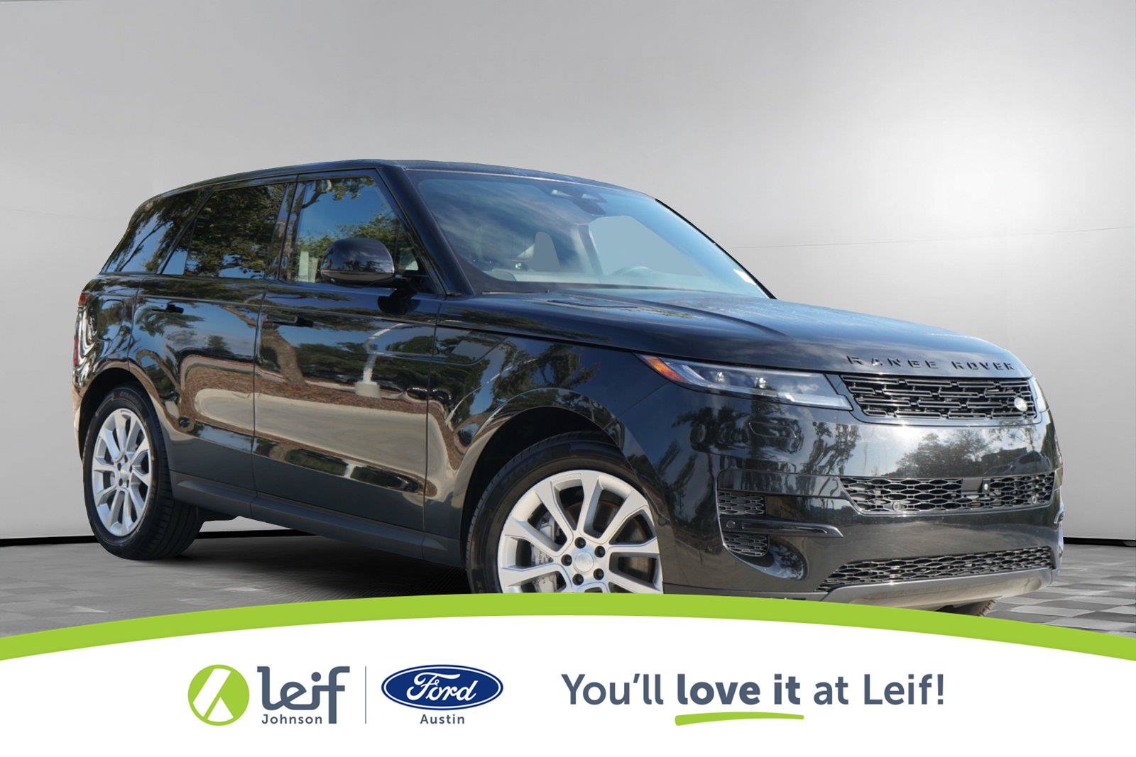Used 2025 Land Rover Range Rover Sport SE AWD/4WD image 1