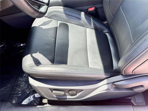Used 2026 Ford Mustang Premium RWD image 18
