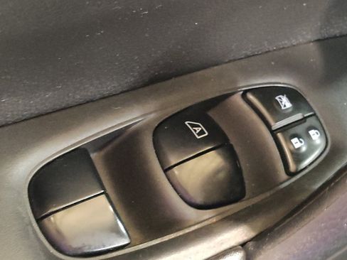 Used 2020 Nissan Rogue S w/ Special Edition Package image 27