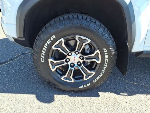 Used 2023 GMC Canyon AT4 w/ Canyon Safety Plus Package image 9