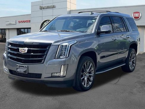 Used 2020 Cadillac Escalade Luxury w/ Escalade Sport Edition AWD/4WD image 3