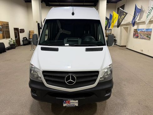 Used 2018 Mercedes-Benz Sprinter 2500 image 11