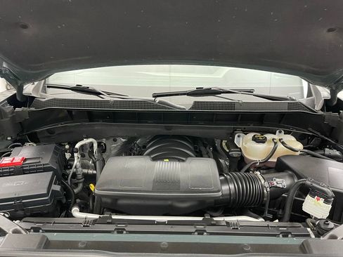 Used 2025 Chevrolet Silverado 1500 LT AWD/4WD image 13