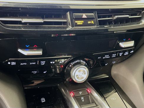 Used 2025 Acura MDX SH-AWD w/ Technology Package image 24