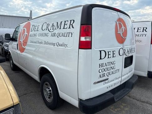Used 2016 Chevrolet Express 2500 RWD image 3