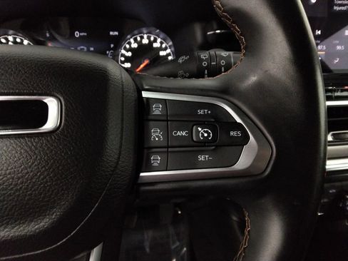 Used 2022 Jeep Compass Limited image 17