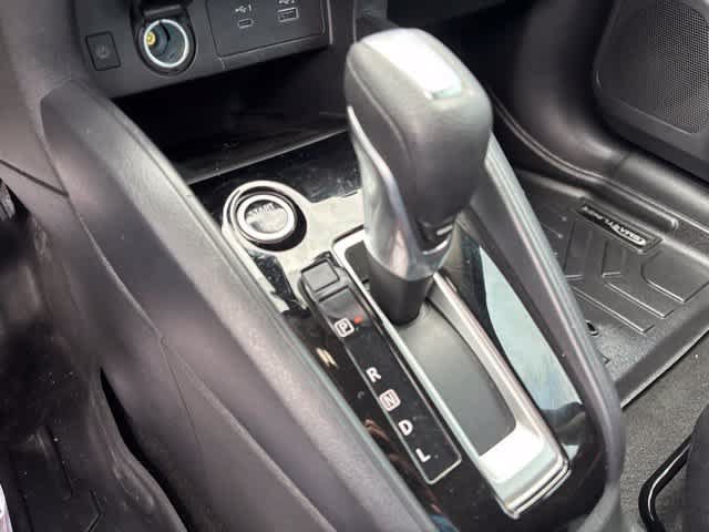 Used 2025 Nissan Versa SR w/ Trunk Package FWD image 18