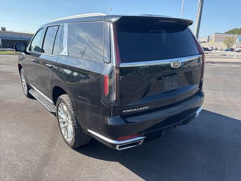 Used 2023 Cadillac Escalade Premium Luxury w/ Performance Package image 5
