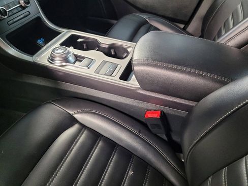 Used 2024 Ford Edge SEL image 26