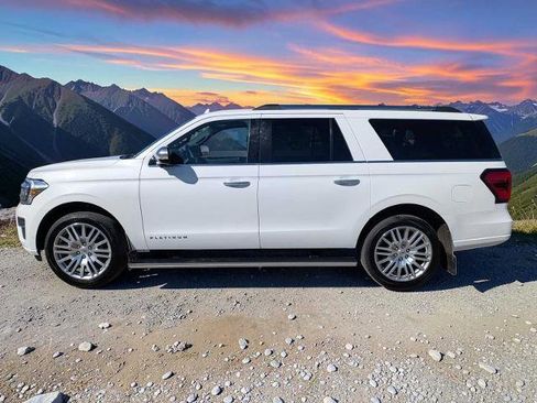 Certified 2024 Ford Expedition Max Platinum AWD/4WD image 3