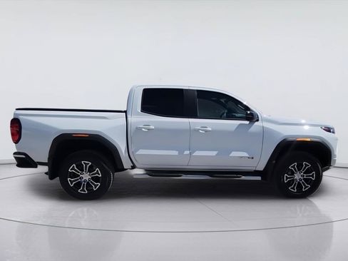 Used 2023 GMC Canyon AT4 AWD/4WD image 9