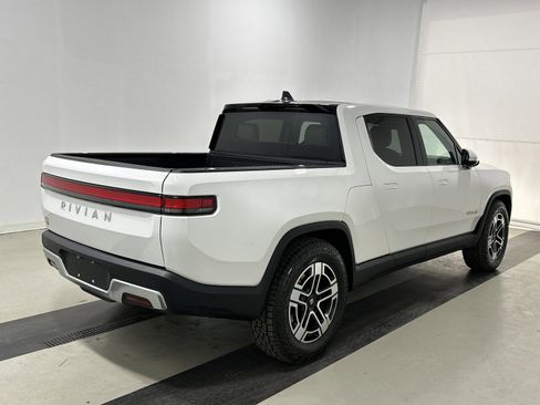Used 2023 Rivian R1T Adventure image 5