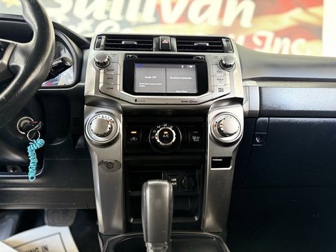Used 2016 Toyota 4Runner SR5 image 33