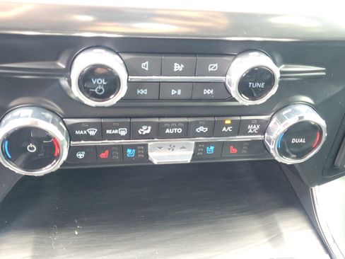 Used 2024 Ford F150 Lariat w/ FX4 Off-Road Package image 55