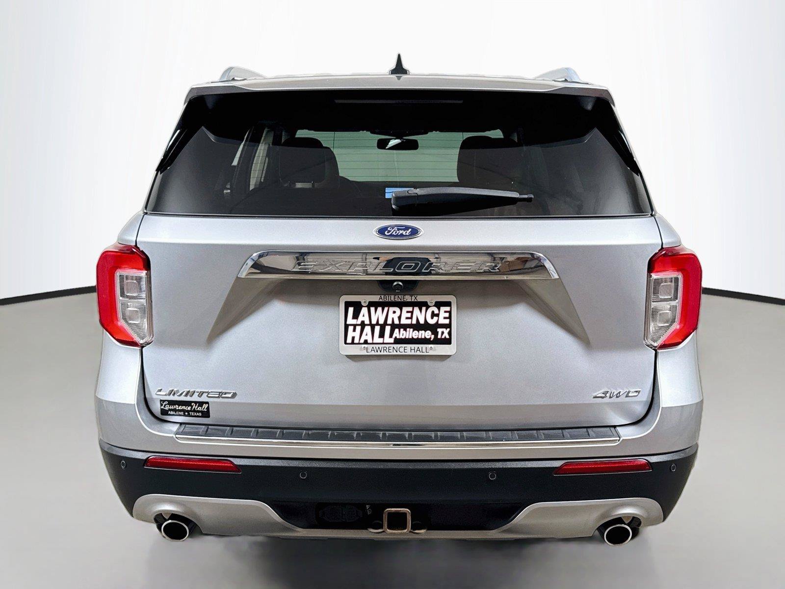 Used 2022 Ford Explorer Limited w/ Equipment Group 301A AWD/4WD image 5