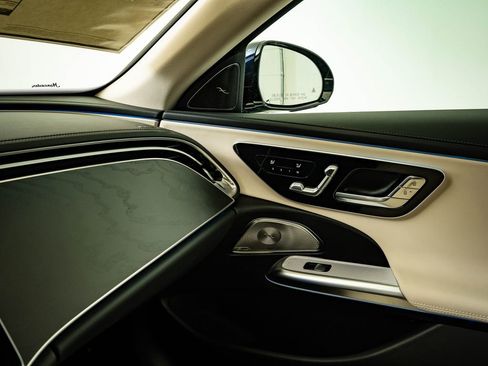 New 2026 Mercedes-Benz E 350 4MATIC Sedan image 37