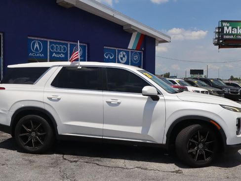 Used 2020 Hyundai Palisade SE FWD image 2