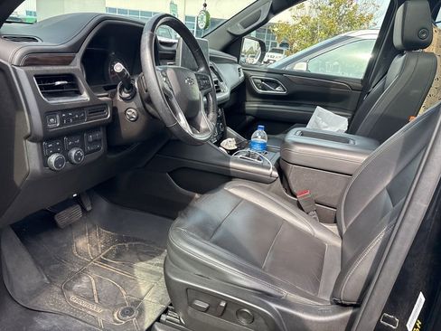 Used 2021 Chevrolet Tahoe Z71 w/ Z71 Off-Road Package AWD/4WD image 4