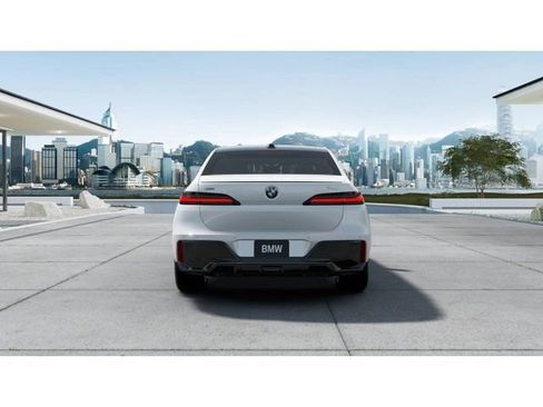 New 2026 BMW 740i xDrive AWD/4WD image 5