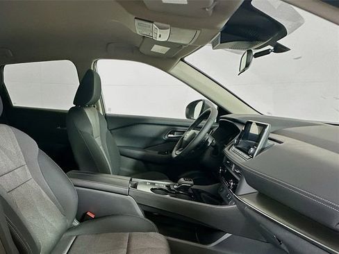 New 2026 Nissan Rogue SV FWD image 24