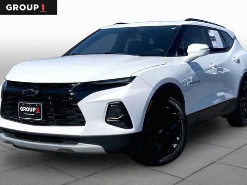 Used 2022 Chevrolet Blazer LT w/ LPO, Black Accent Package FWD image 1