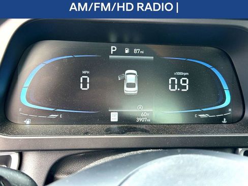 Used 2024 Hyundai Elantra SE image 16