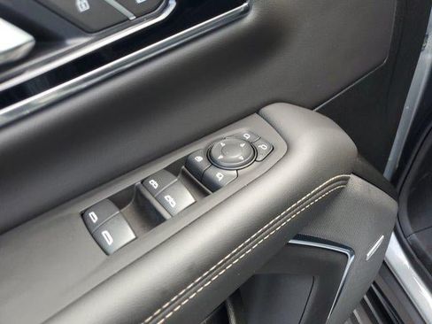 New 2026 GMC Yukon XL Elevation AWD/4WD image 14