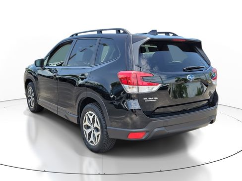 Certified 2024 Subaru Forester Premium AWD/4WD image 4