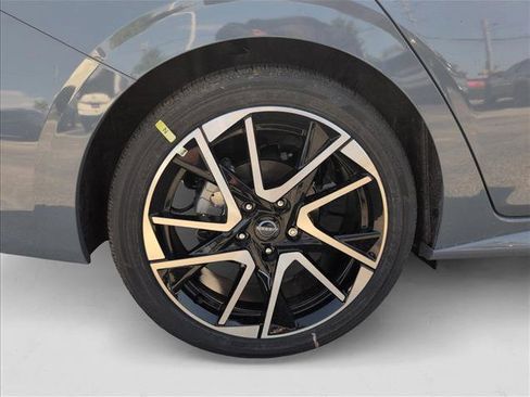 New 2025 Nissan Sentra SR w/ SR Premium Package image 22