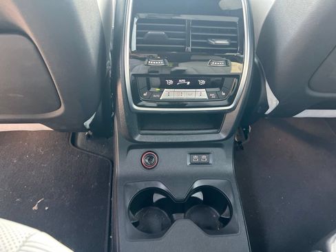 Used 2024 BMW X7 xDrive40i w/ Executive Package AWD/4WD image 19