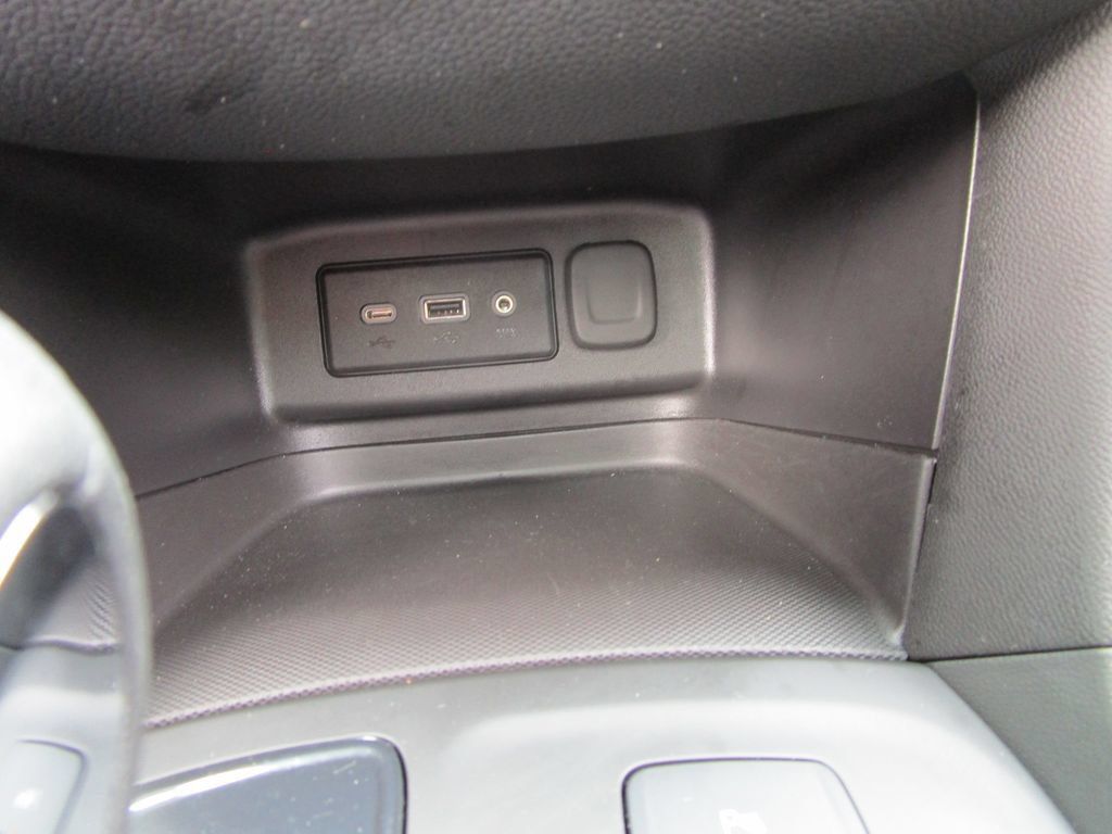 Used 2024 Chevrolet Equinox RS FWD image 42