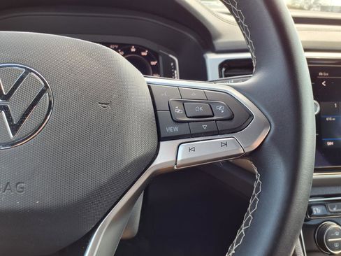 Used 2022 Volkswagen Atlas Cross Sport SE image 15