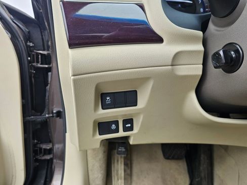 Used 2018 INFINITI Q70 Luxe image 27