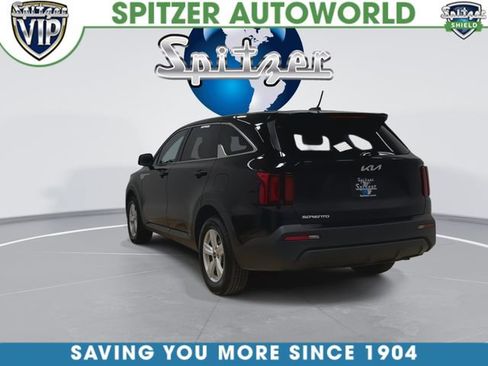 Used 2023 Kia Sorento LX FWD image 8