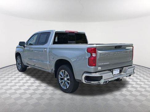 Used 2026 Chevrolet Silverado 1500 LT AWD/4WD image 7