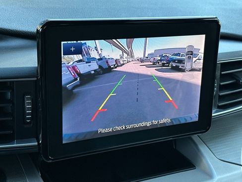 Certified 2022 Ford Explorer XLT w/ Equipment Group 202A image 20