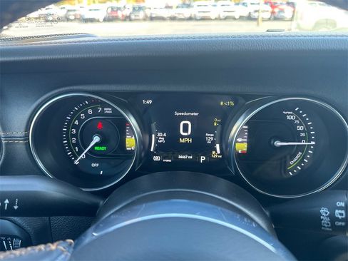 Used 2022 Jeep Wrangler Unlimited Sahara image 23