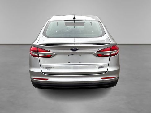 Used 2020 Ford Fusion Energi Titanium image 17