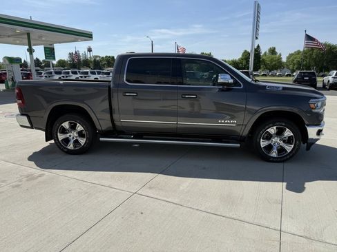 Used 2020 RAM 1500 Laramie AWD/4WD image 9